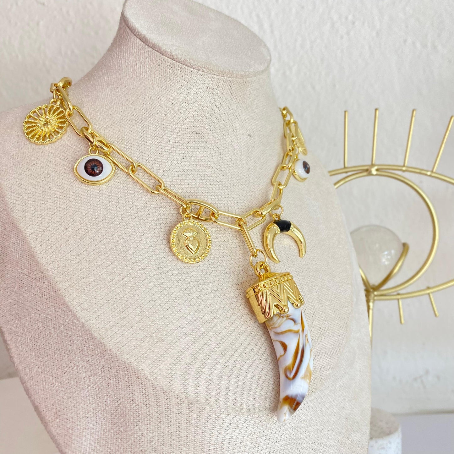 Collar aura