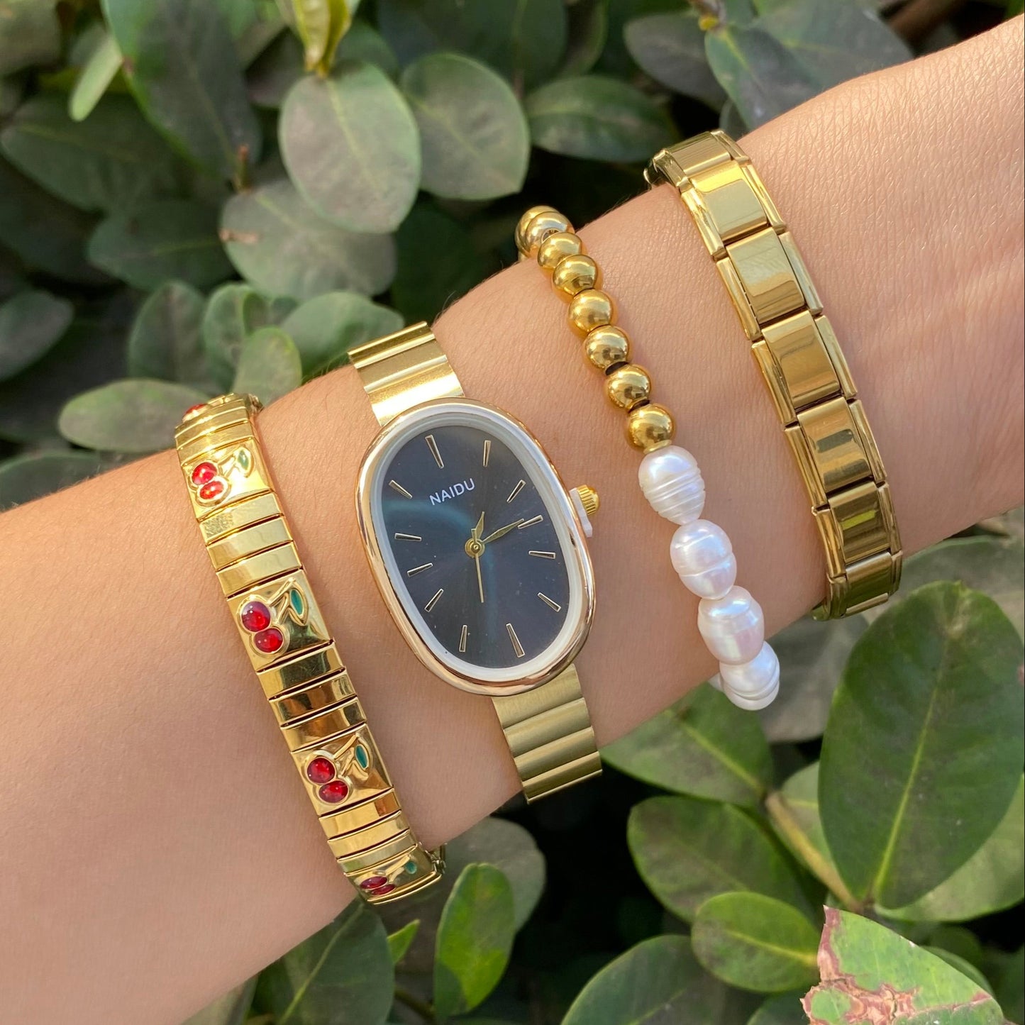 Reloj Ovalado
