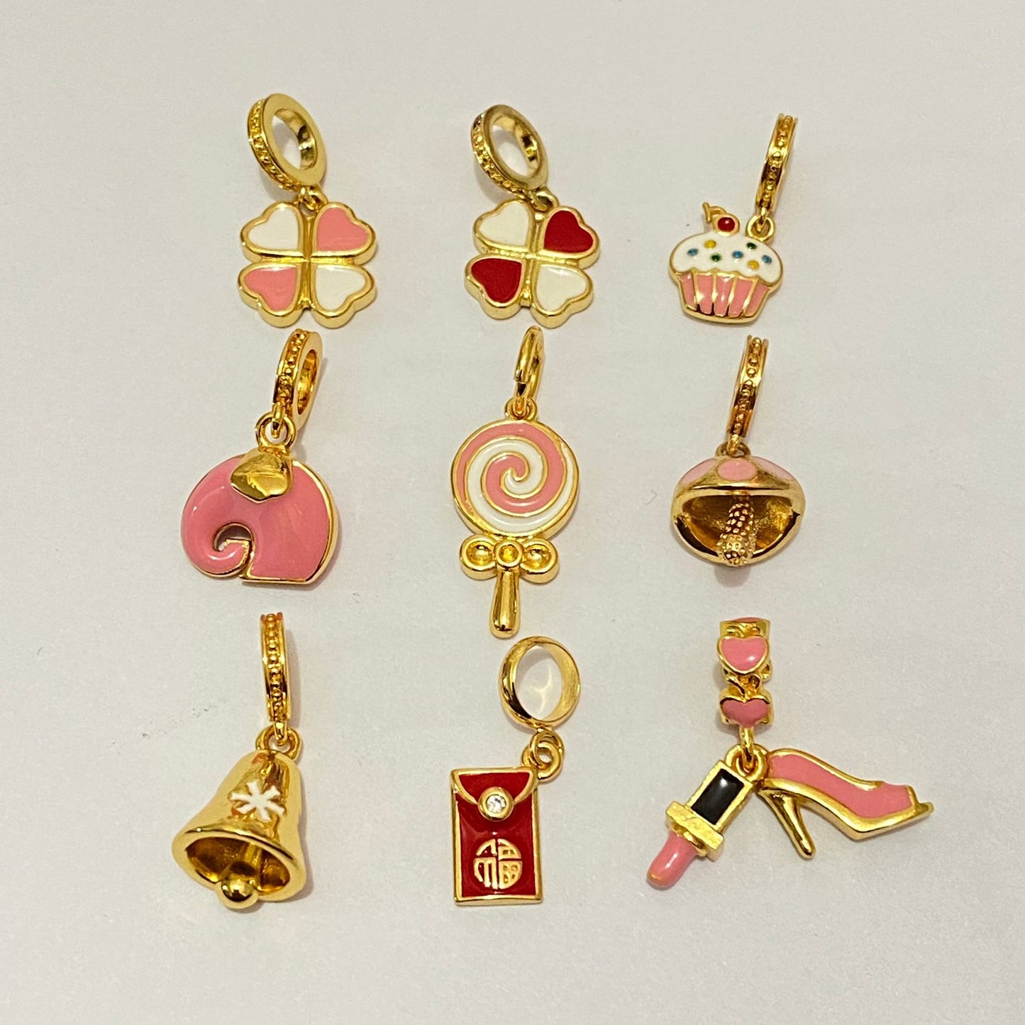 Charm Chapa de Oro 3