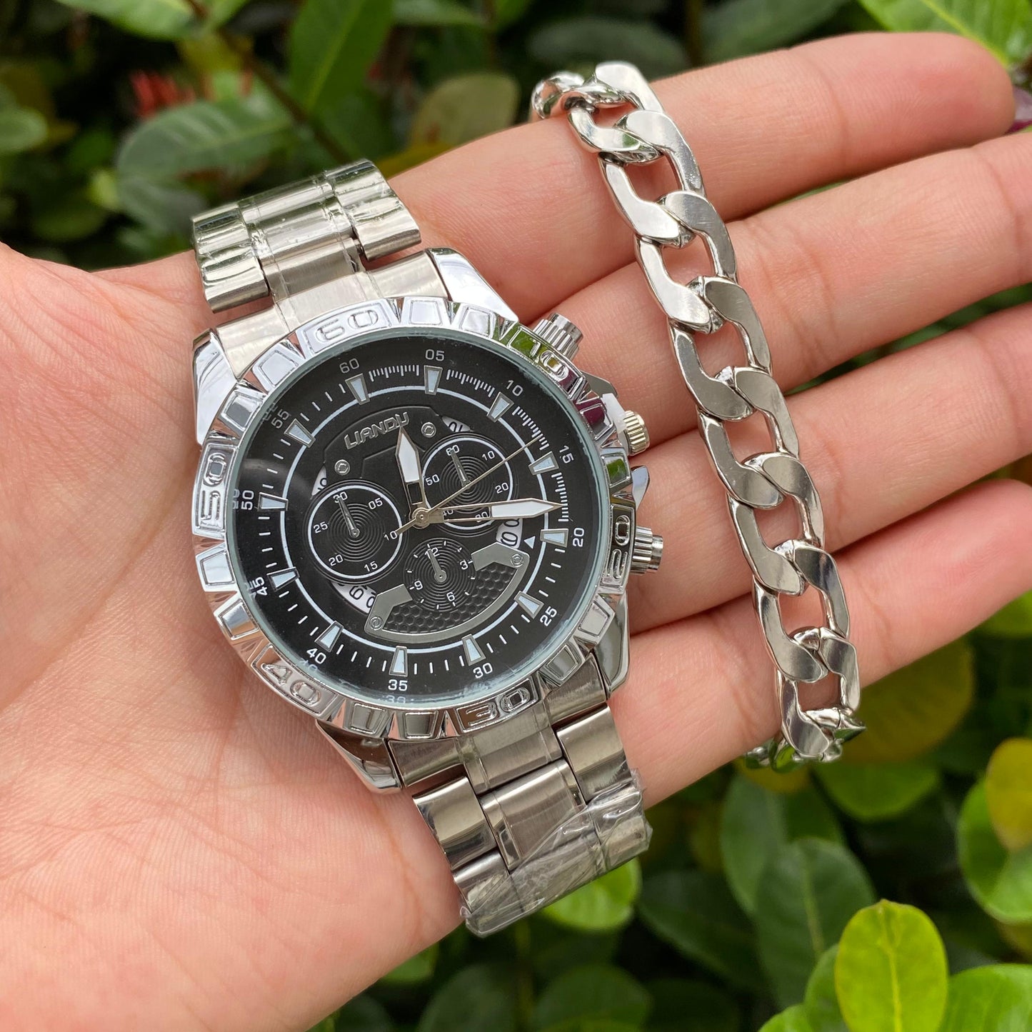 Reloj Plateado con pulsera