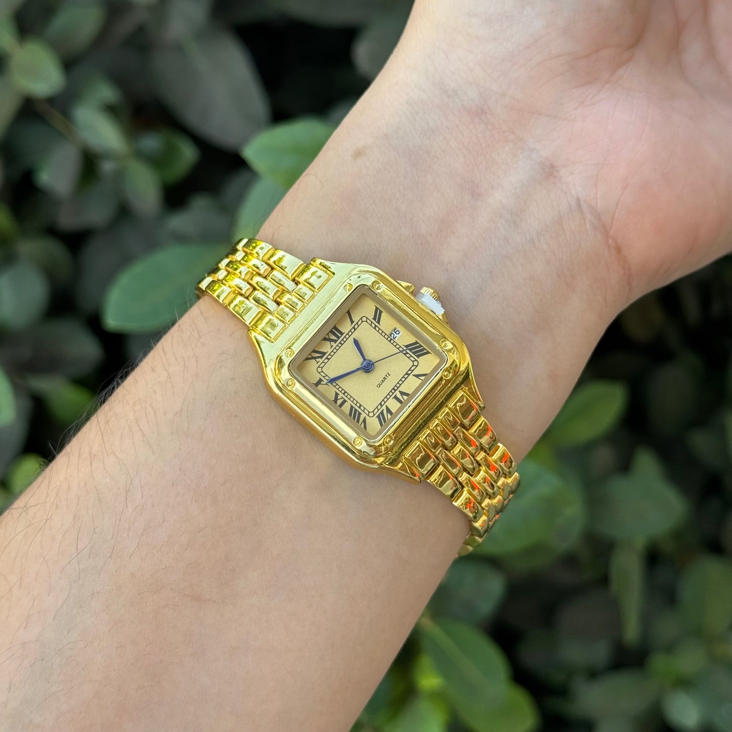 Reloj Cuadrado Dorado Chapa