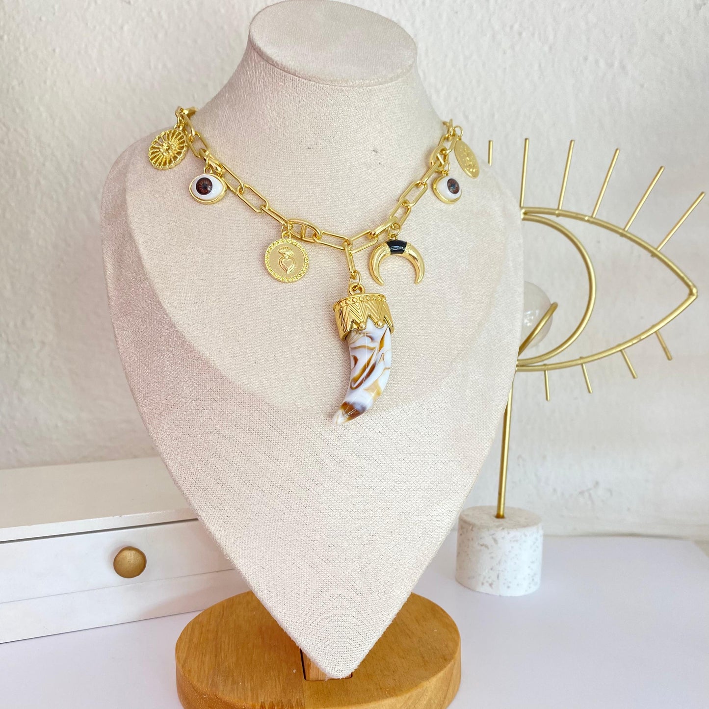 Collar aura