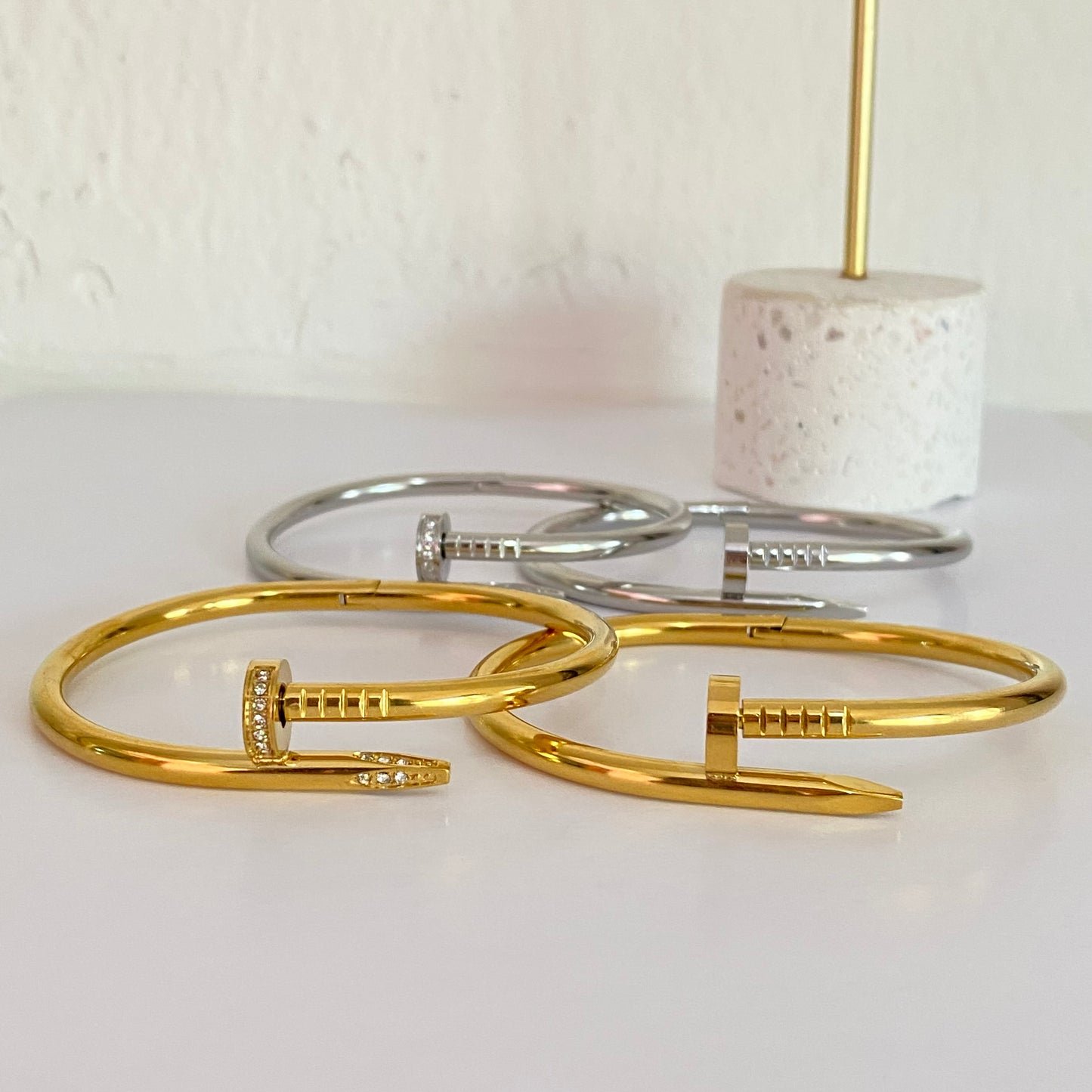 Pulsera clavo cristales y lisa acero