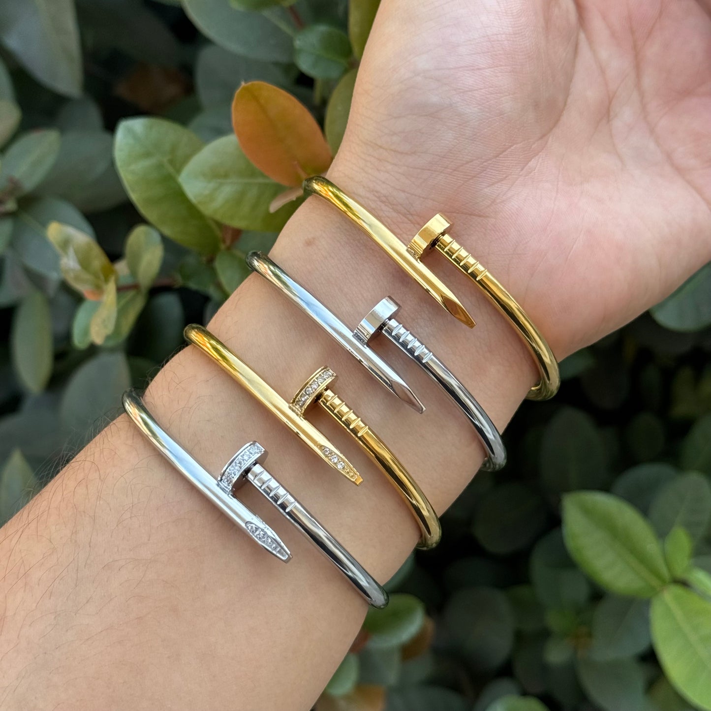 Pulsera clavo cristales y lisa acero