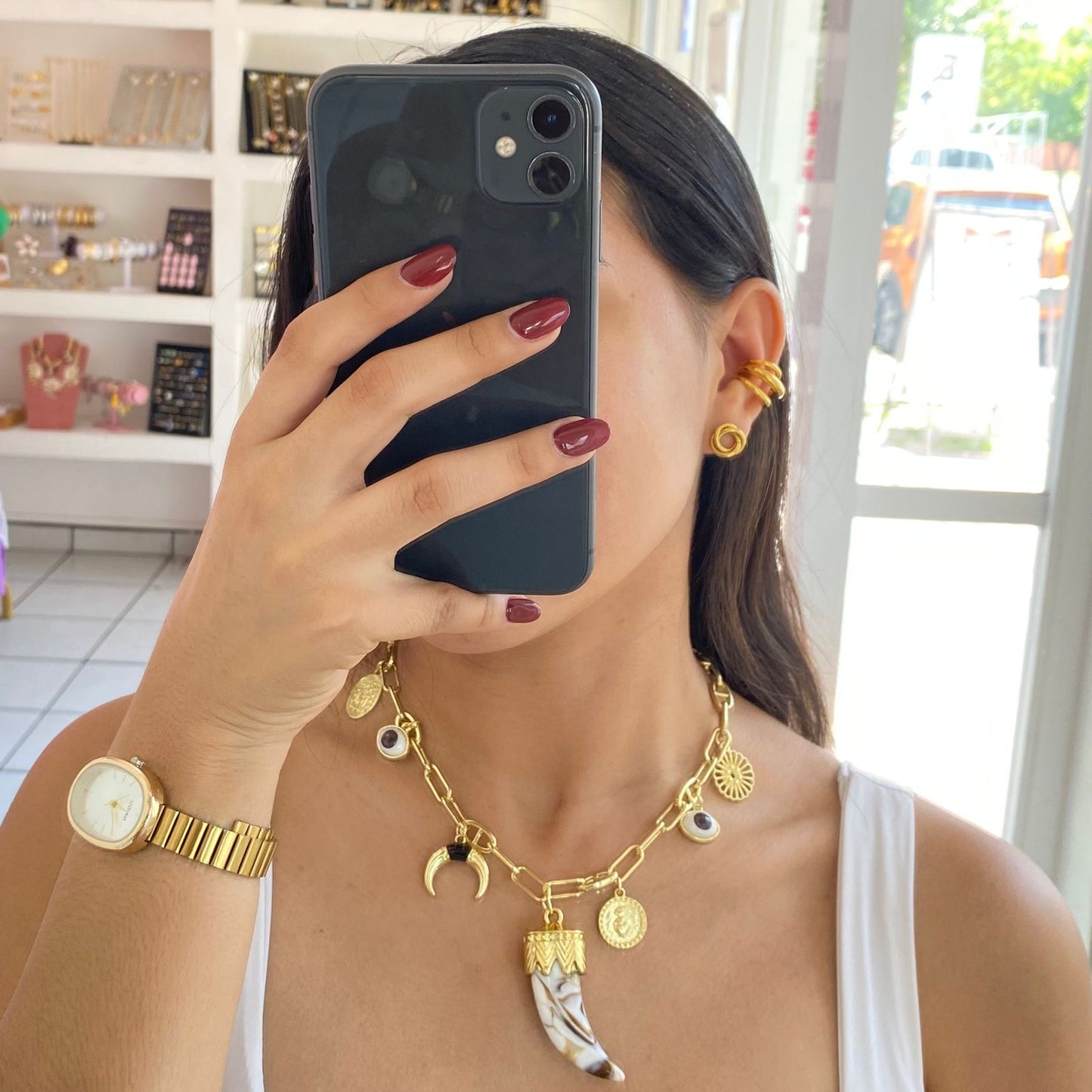 Collar aura