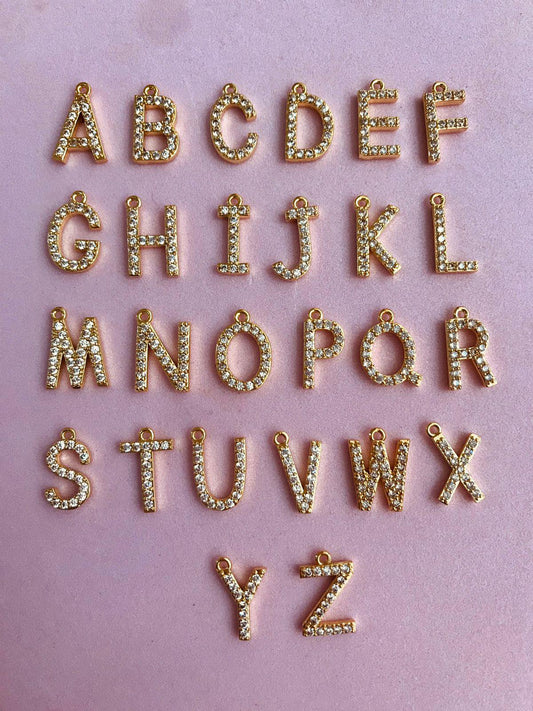 Letra blanca 1.5 cm.